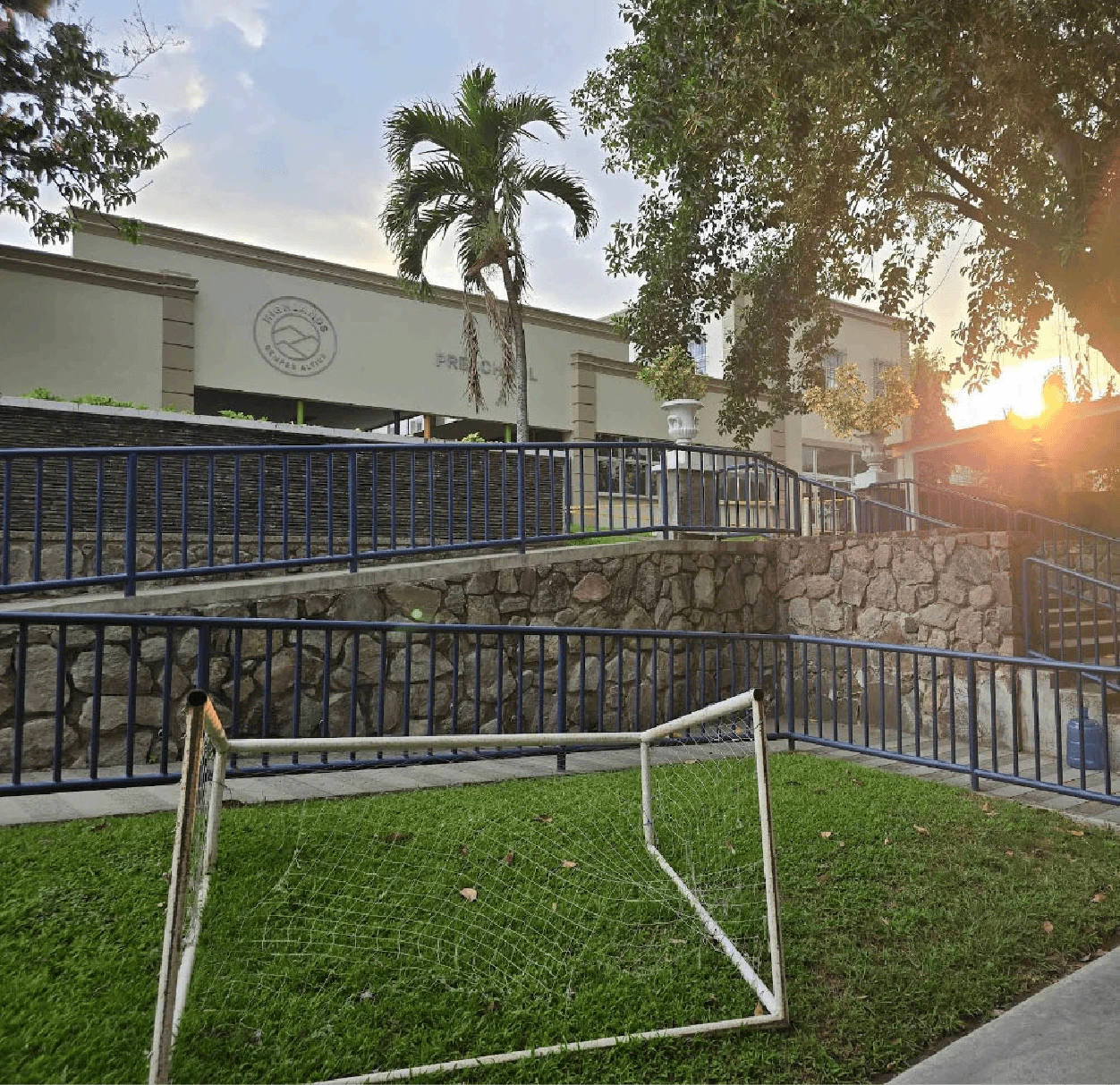 Highlands International School